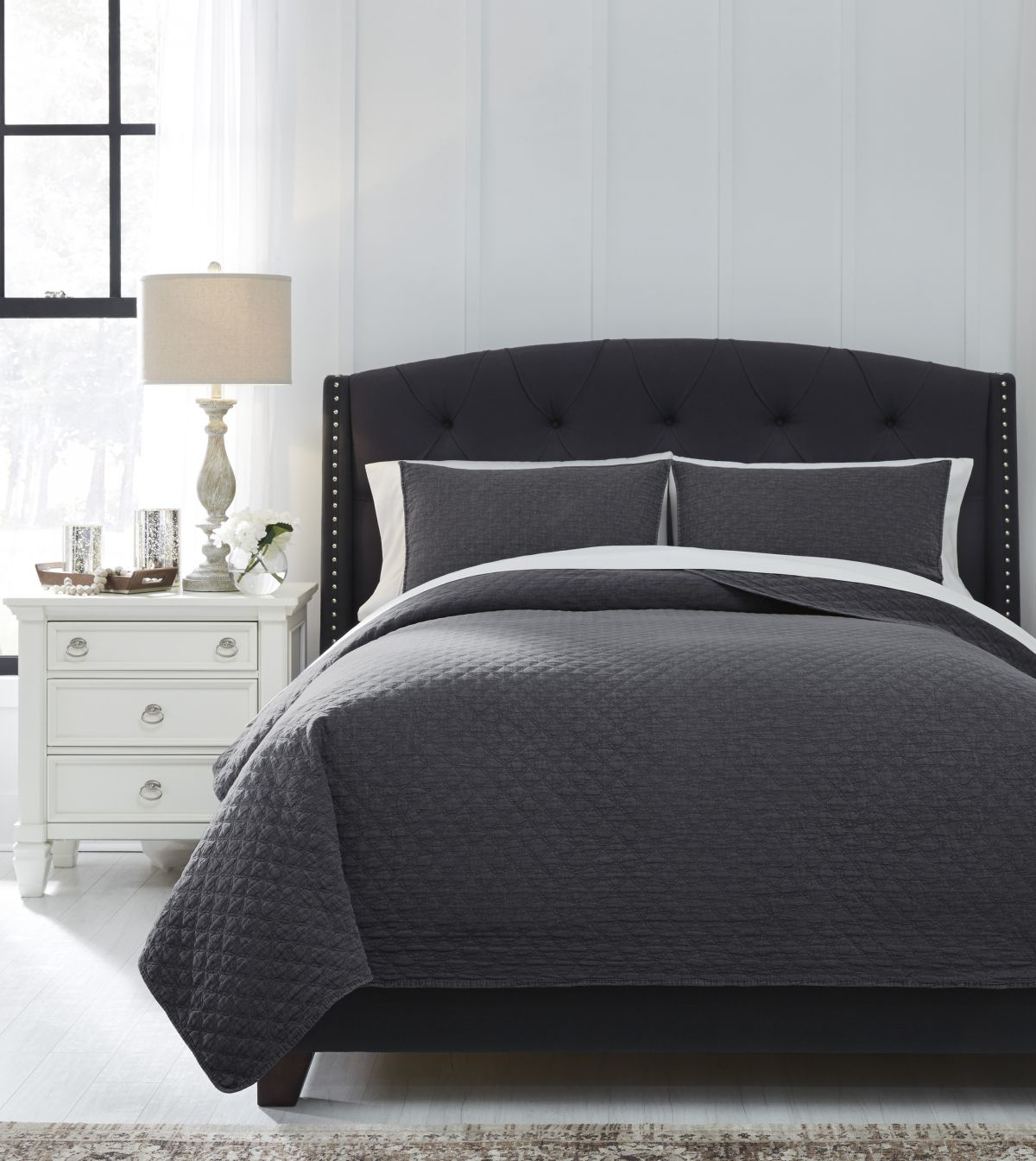 Picture of Ryter Charcoal Coverlet Set