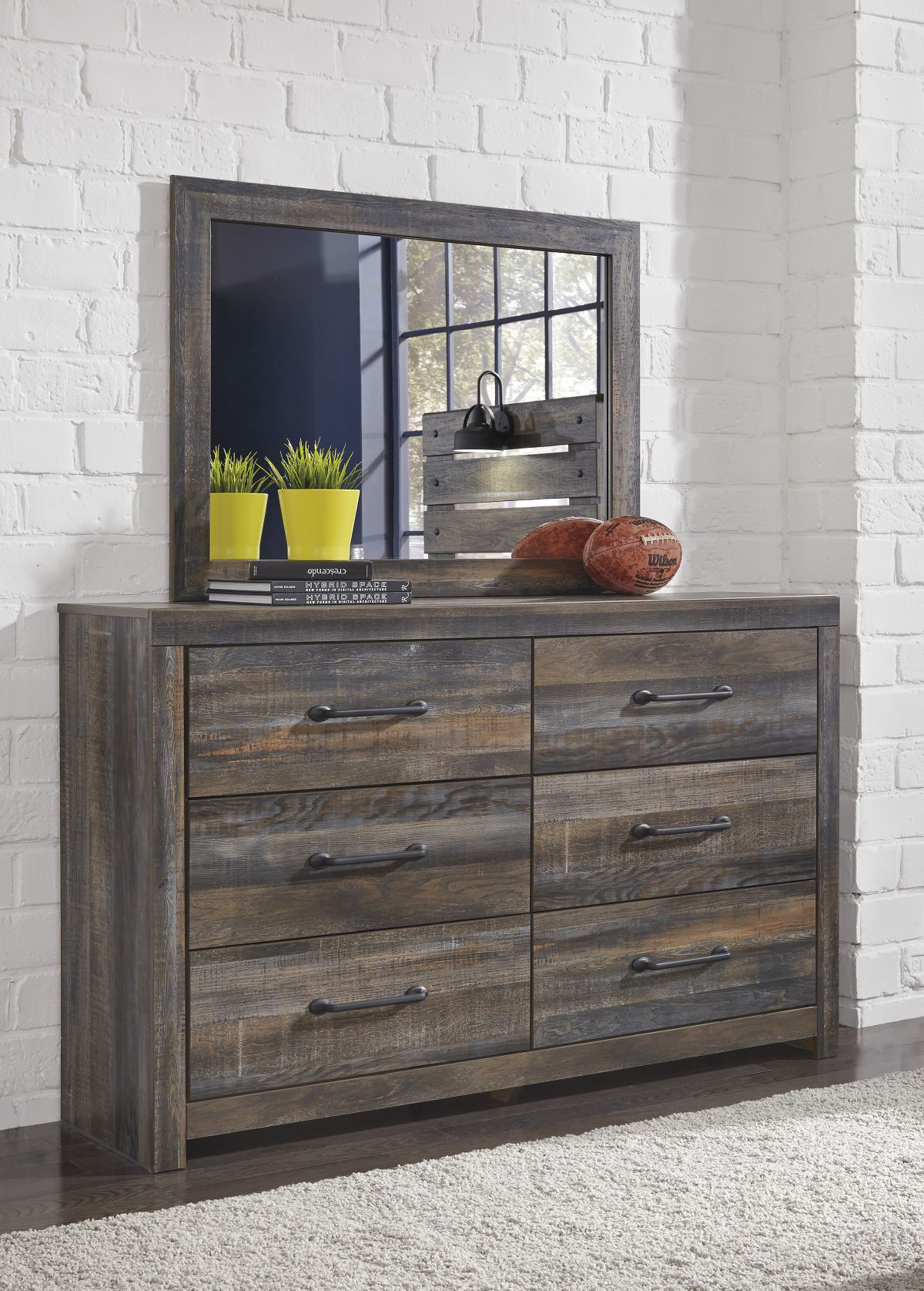 Drystan Dresser & Mirror