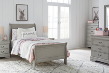 Picture of Kordasky 6-Piece Sleigh Youth Bedroom Set