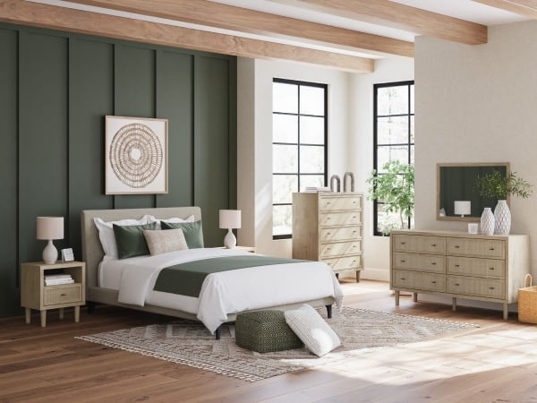 Picture of Cielden 6-Piece Panel Bedroom Set