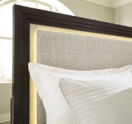 Picture of Neymorton Queen Panel Bed