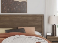 Picture of Carlyle King Panel Bed